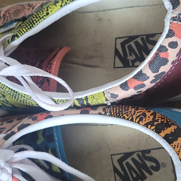 Vans off the wall - Picture 2 of 10